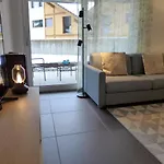 Terrasse By Interhome * كاندرستغ