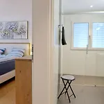 Terrasse By Interhome شقة كاندرستغ